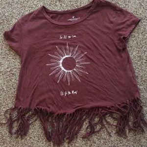 maroon t shirt